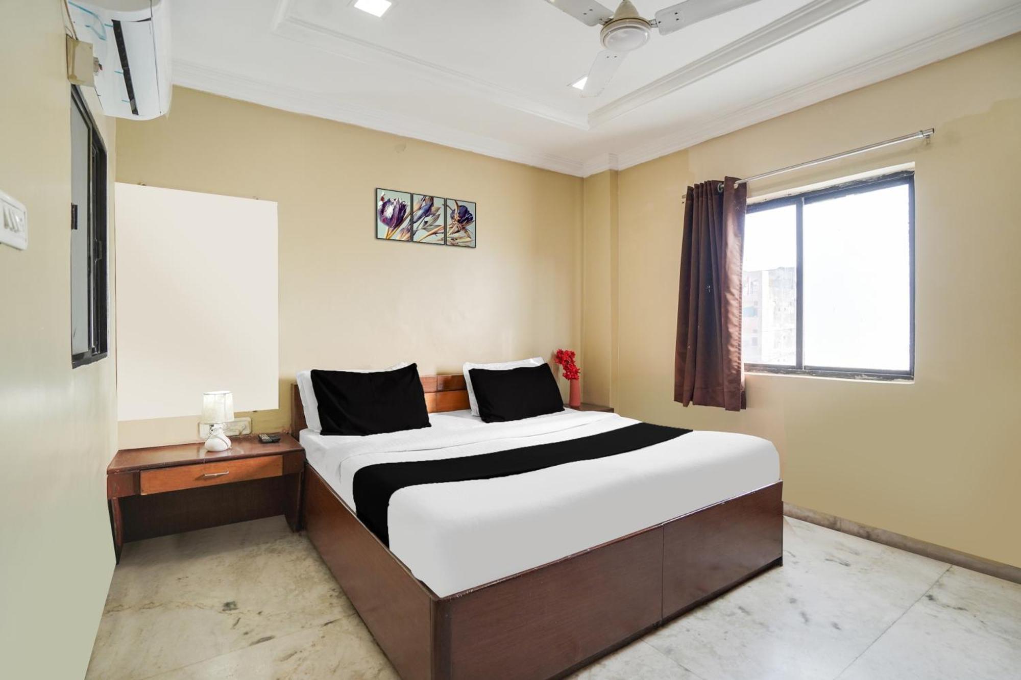 Super Hotel O Pithampur Formerly Ganga Residency Akolia Exterior foto