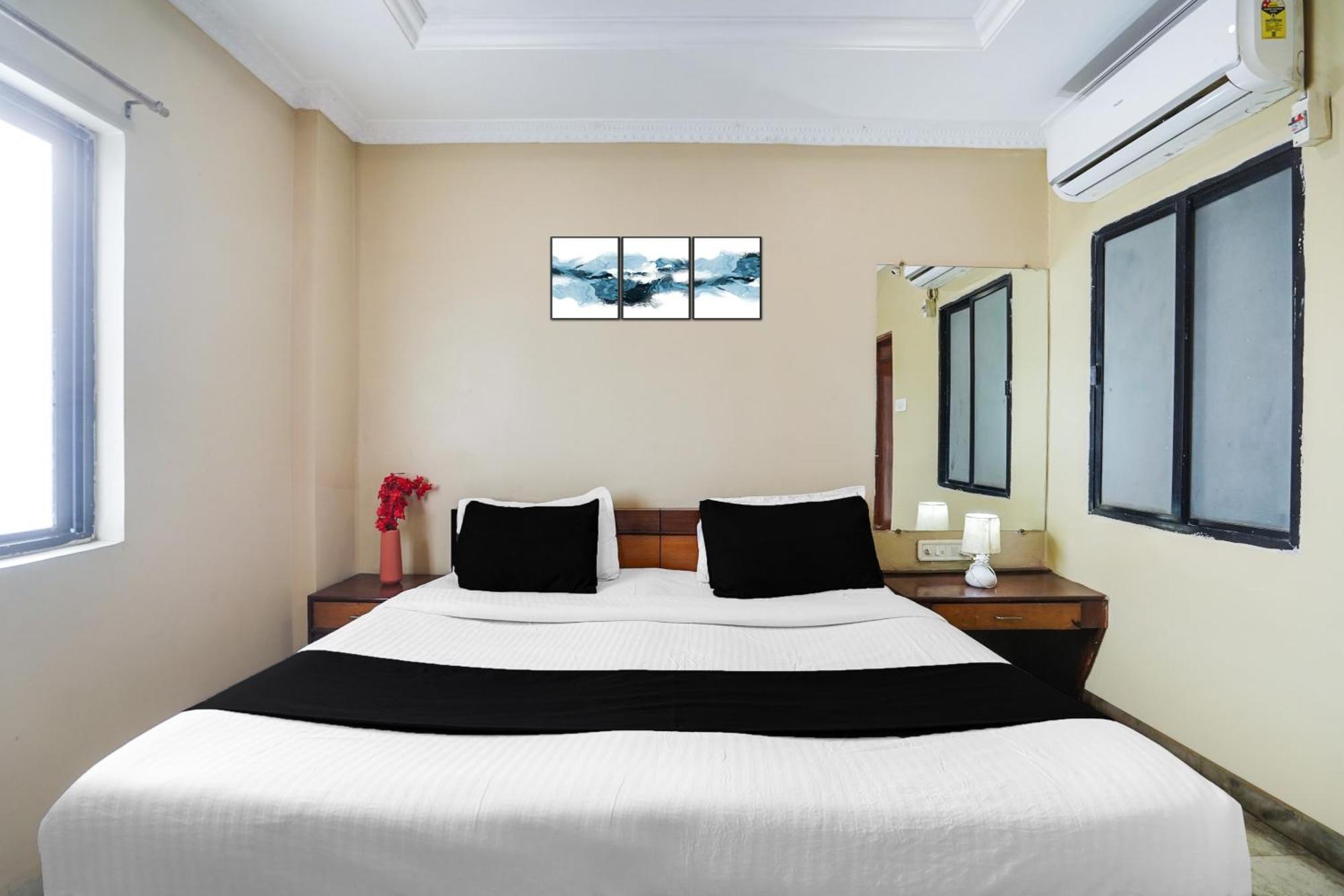 Super Hotel O Pithampur Formerly Ganga Residency Akolia Exterior foto